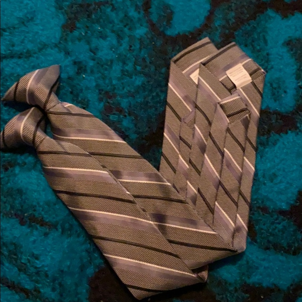 2 kids Tie Clips 🖤🤍